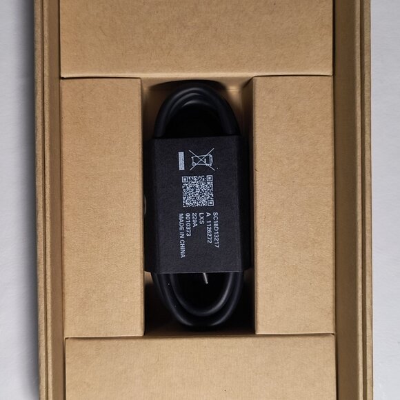 Motorola Edge 2022 | Gray | 128GB | Carrier Unlocked | Original Box & Accessor - Picture 4 of 12